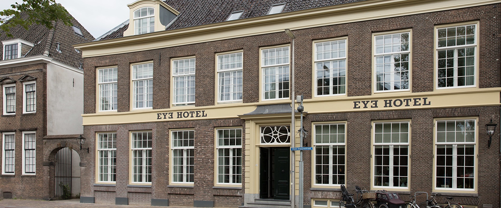 Eye Hotel