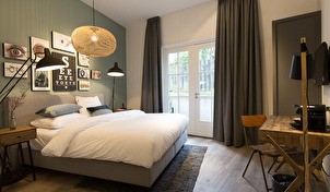 Medium Room