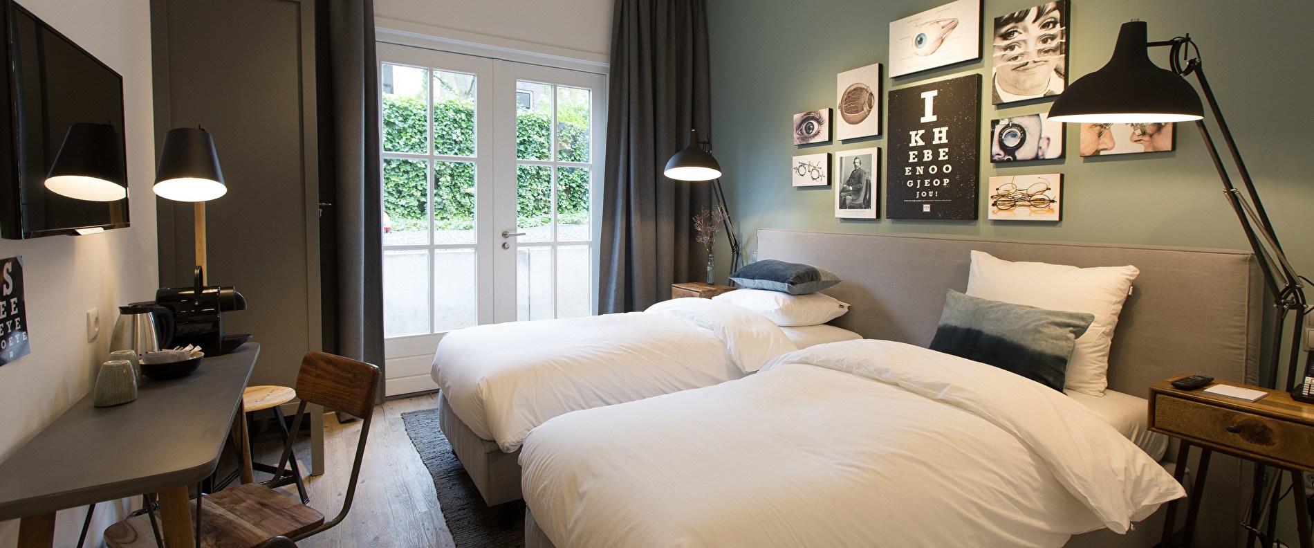 Medium Room