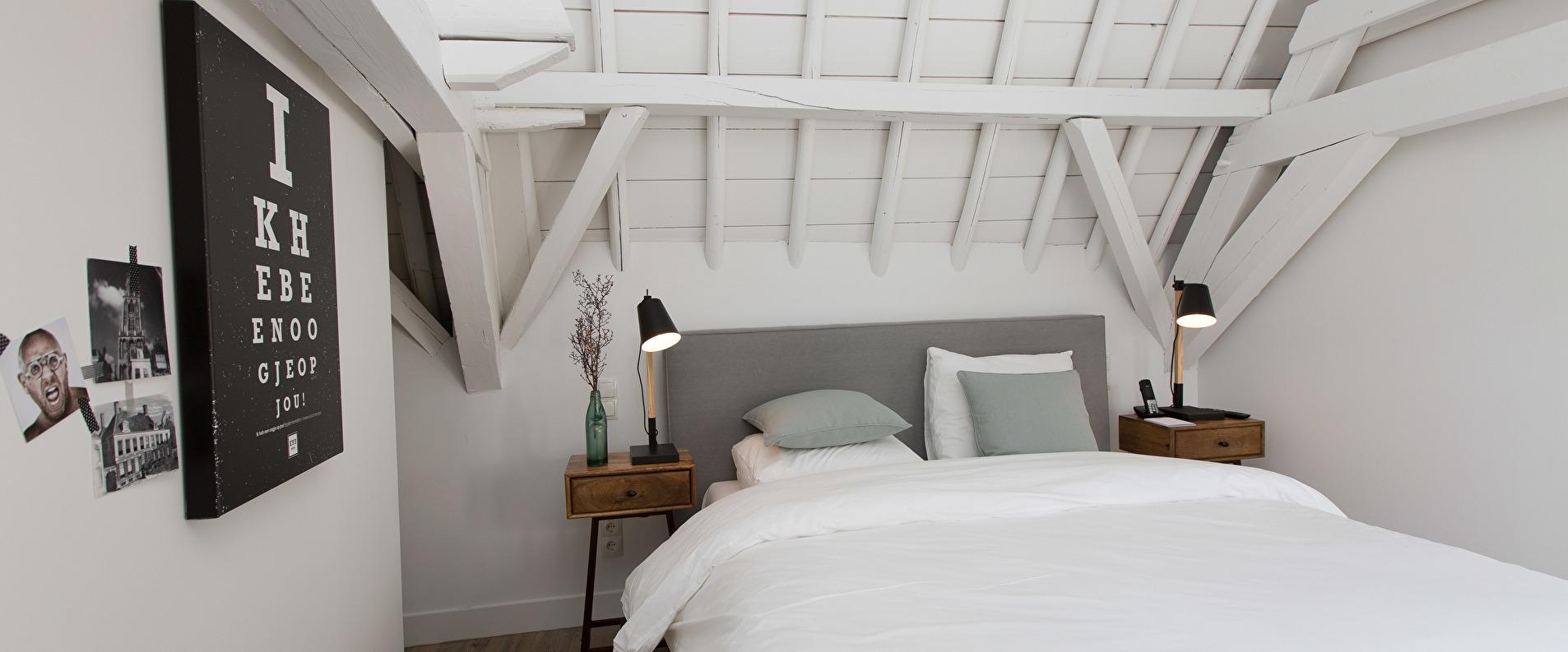 Small Room 